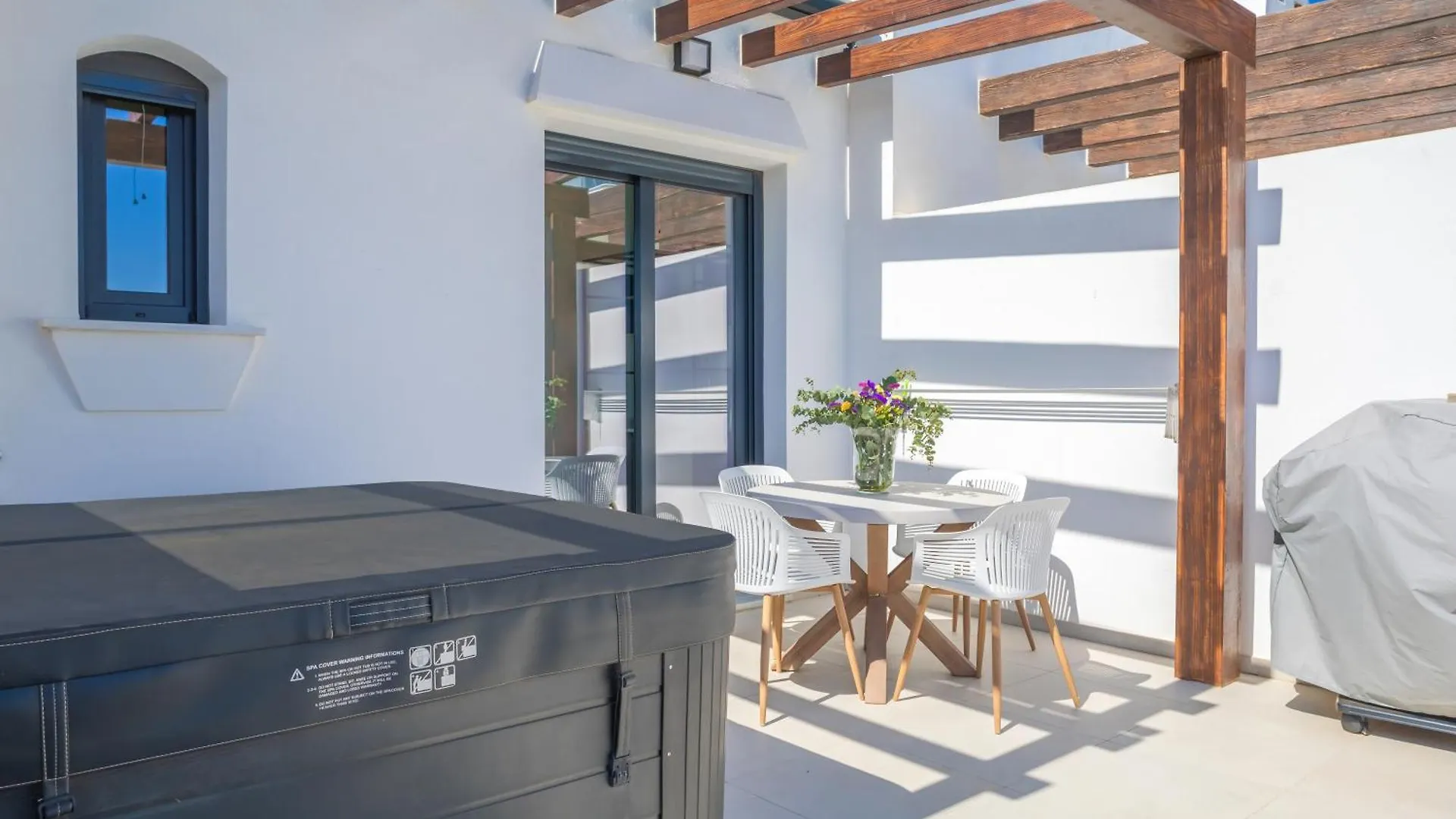 Comfort, Space, Terraces & Great Views Tarifa Apartment