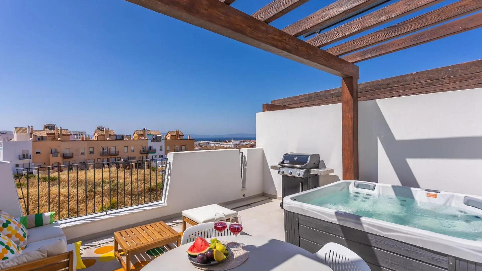 Comfort, Space, Terraces & Great Views Tarifa Apartment